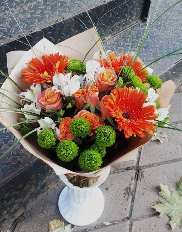 Букет цветов из: Герберы, Хризантемы, Альстромерии и Розы в Днепровской