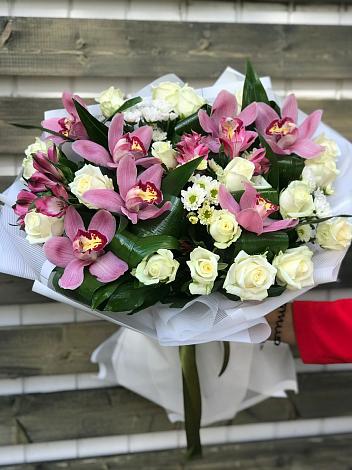 Букет цветов из: Розы и Хризантемы в Днепровской
