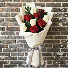 Букет цветов из:  Розы в Днепровской