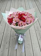 Букет цветов из:  Альстромерии в Днепровской