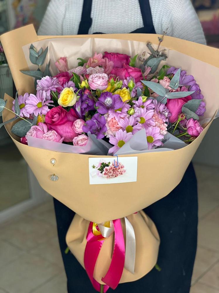 Букет цветов из: Хризантемы, Гвоздики и Альстромерии в Днепровской