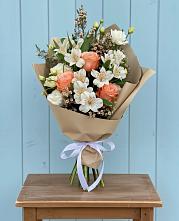 Букет цветов из:  Альстромерии, Лизиантусы, Розы и Хризантемы #REPLACE_PRED# Днепровской