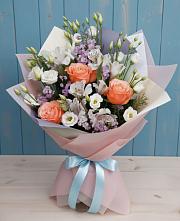 Букет цветов из:  Лизиантусы, Розы, Альстромерии и Гипсофила в Днепровской