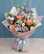Букет цветов из:  Лизиантусы, Розы, Альстромерии и Гипсофила в Днепровской