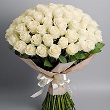 Букет 101 беля роза Белоснежка в Днепровской