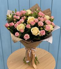 Букет цветов из:  Розы в Днепровской