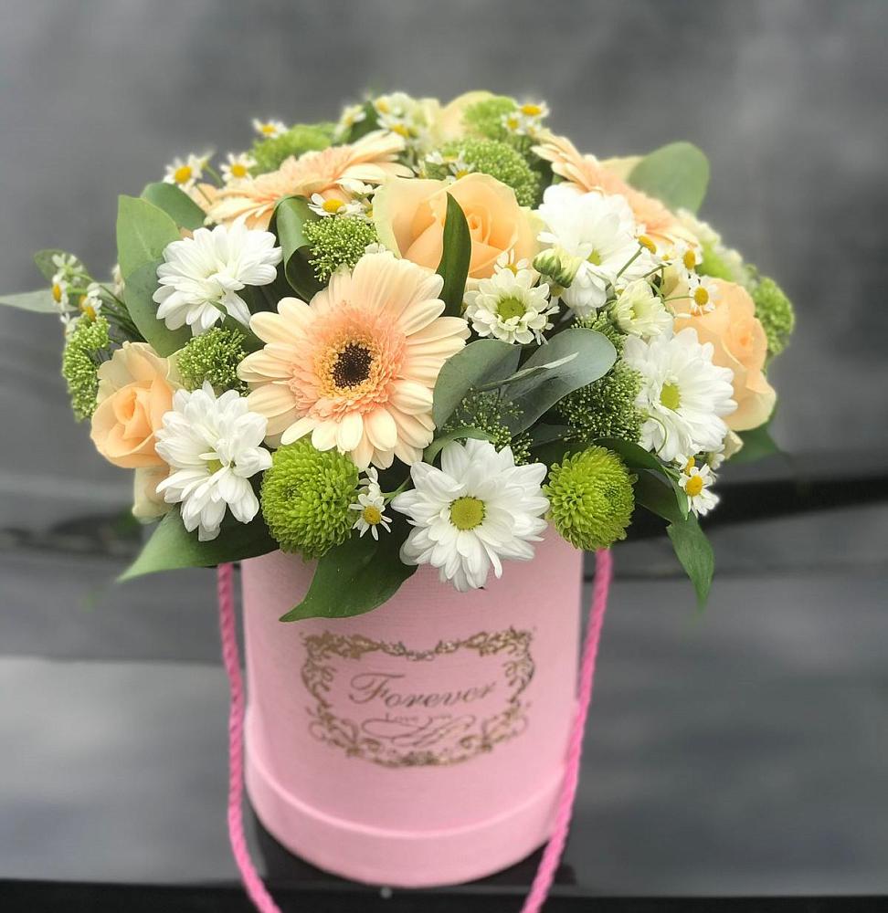 Цветочная композиция из Розы, Герберы и Хризантемы в шляпной коробке в Днепровской