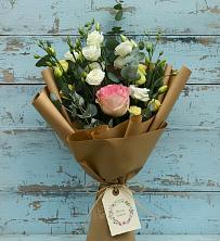 Букет цветов из:  Розы и Лизиантусы в Днепровской