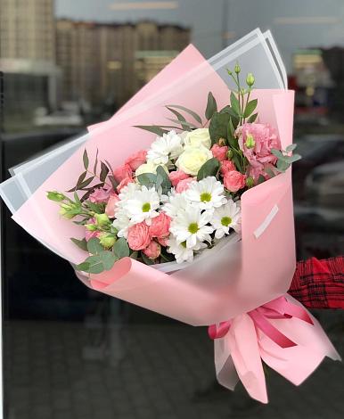 Букет цветов из: Розы, Лизиантусы и Хризантемы в Днепровской