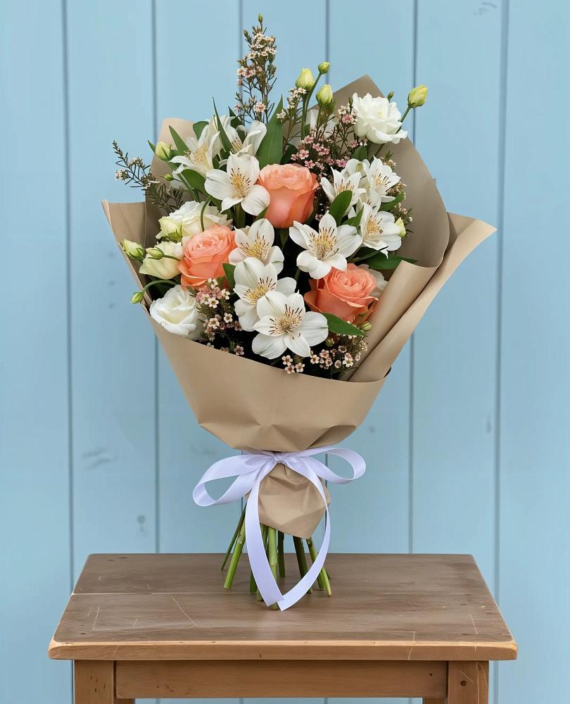 Букет цветов из: Альстромерии, Лизиантусы, Розы и Хризантемы в Днепровской